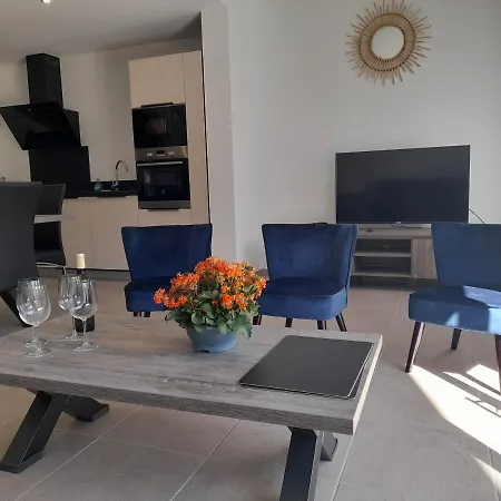 Tatil Evi Les Gentianes Fleurs Des Pyrenees